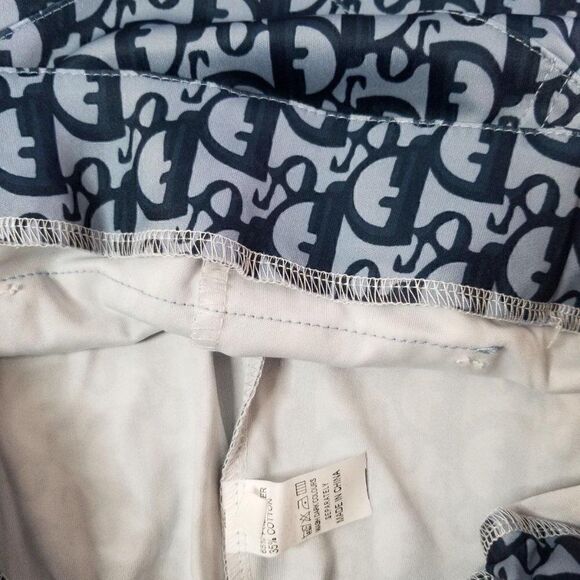 Women's Zip Off High Waist Pants Medium - Picture 6 of 6